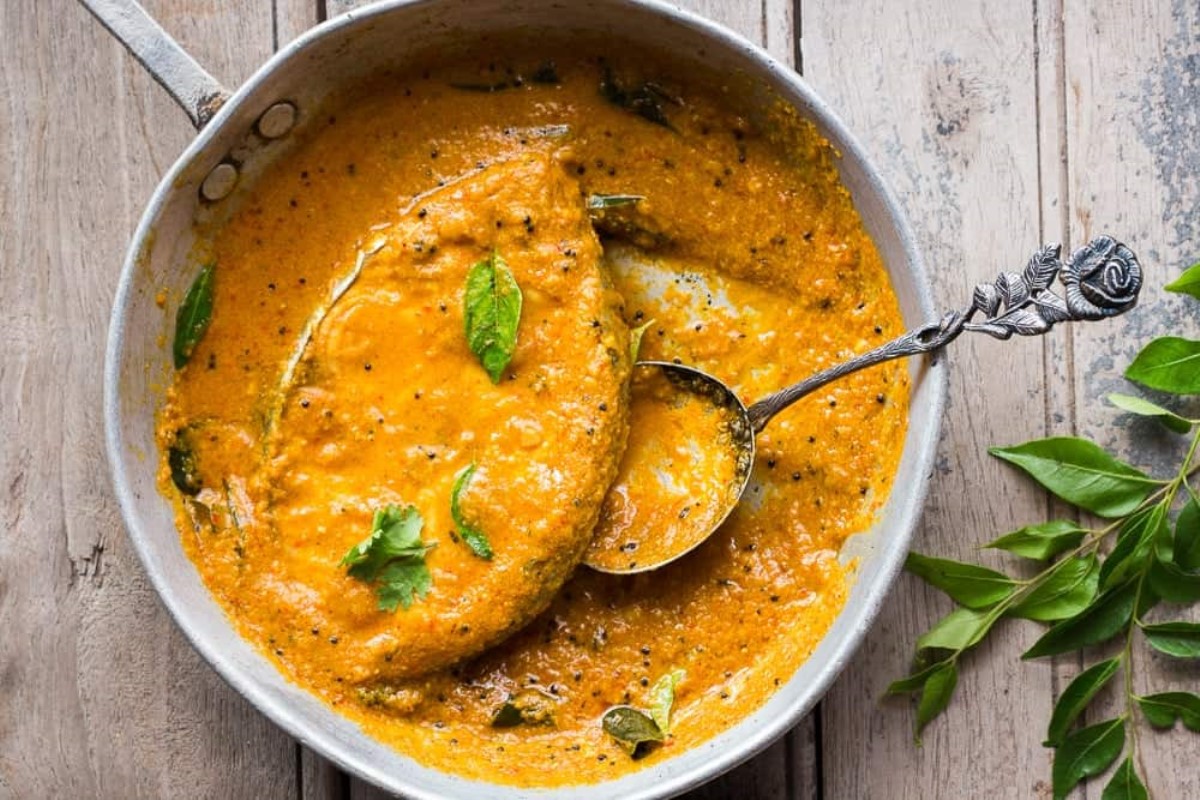 Fish Curry with Coconut Oil